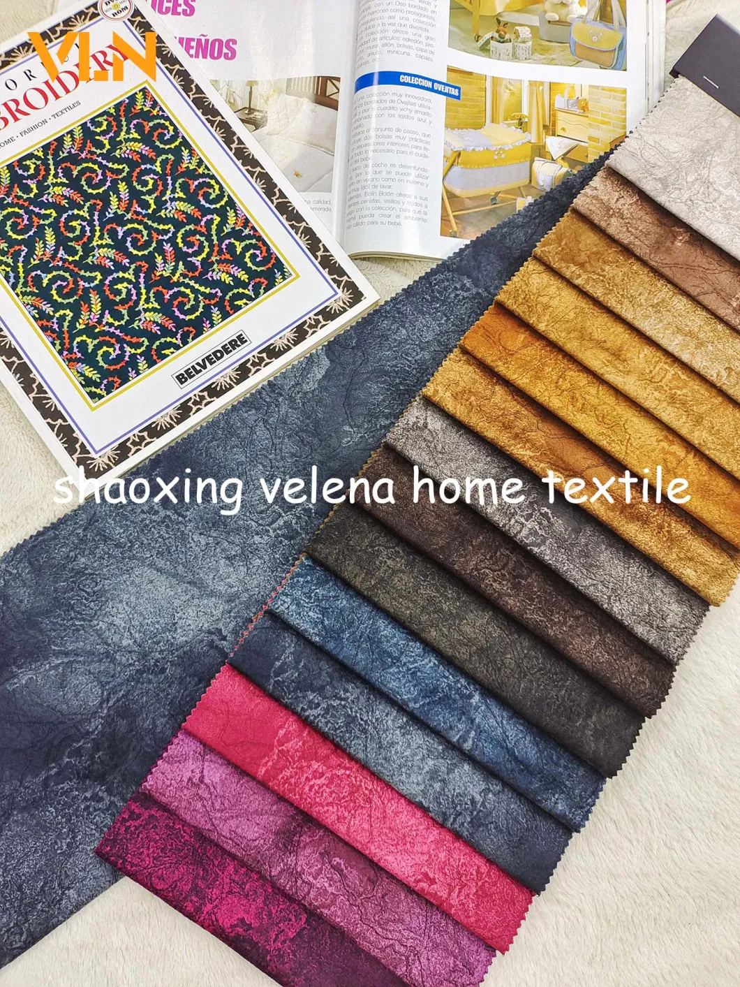 Home Textiles 100% Polyester Holland Velevt Matt Finished Dyeing with Printing and Foil Terciopelo Upholstery Furniture Fabric 0216-1